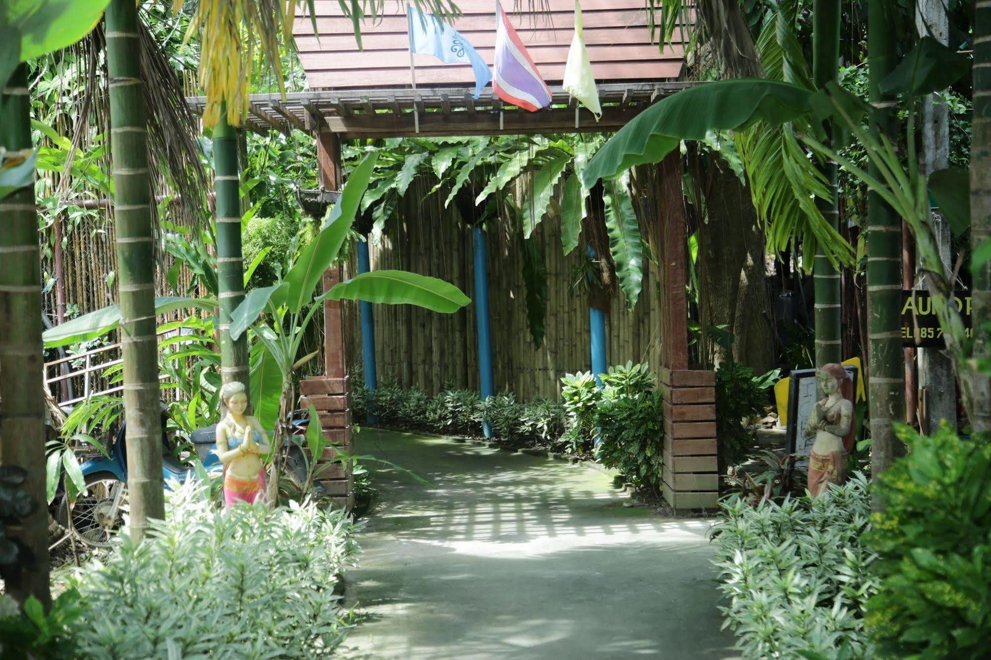 Oyo 585 Freedom Hostel @ Phi Phi Phi Phi Don Exterior foto