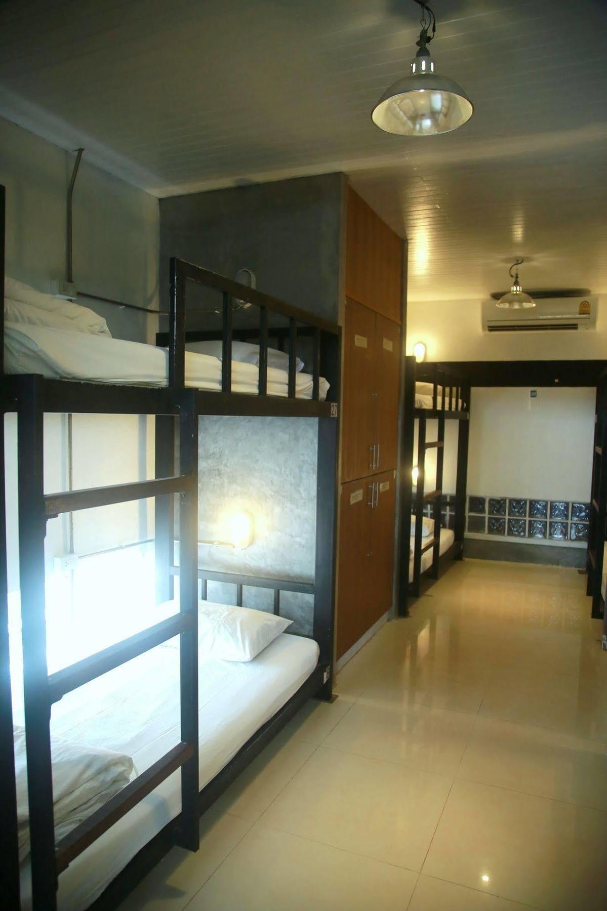 Oyo 585 Freedom Hostel @ Phi Phi Phi Phi Don Exterior foto