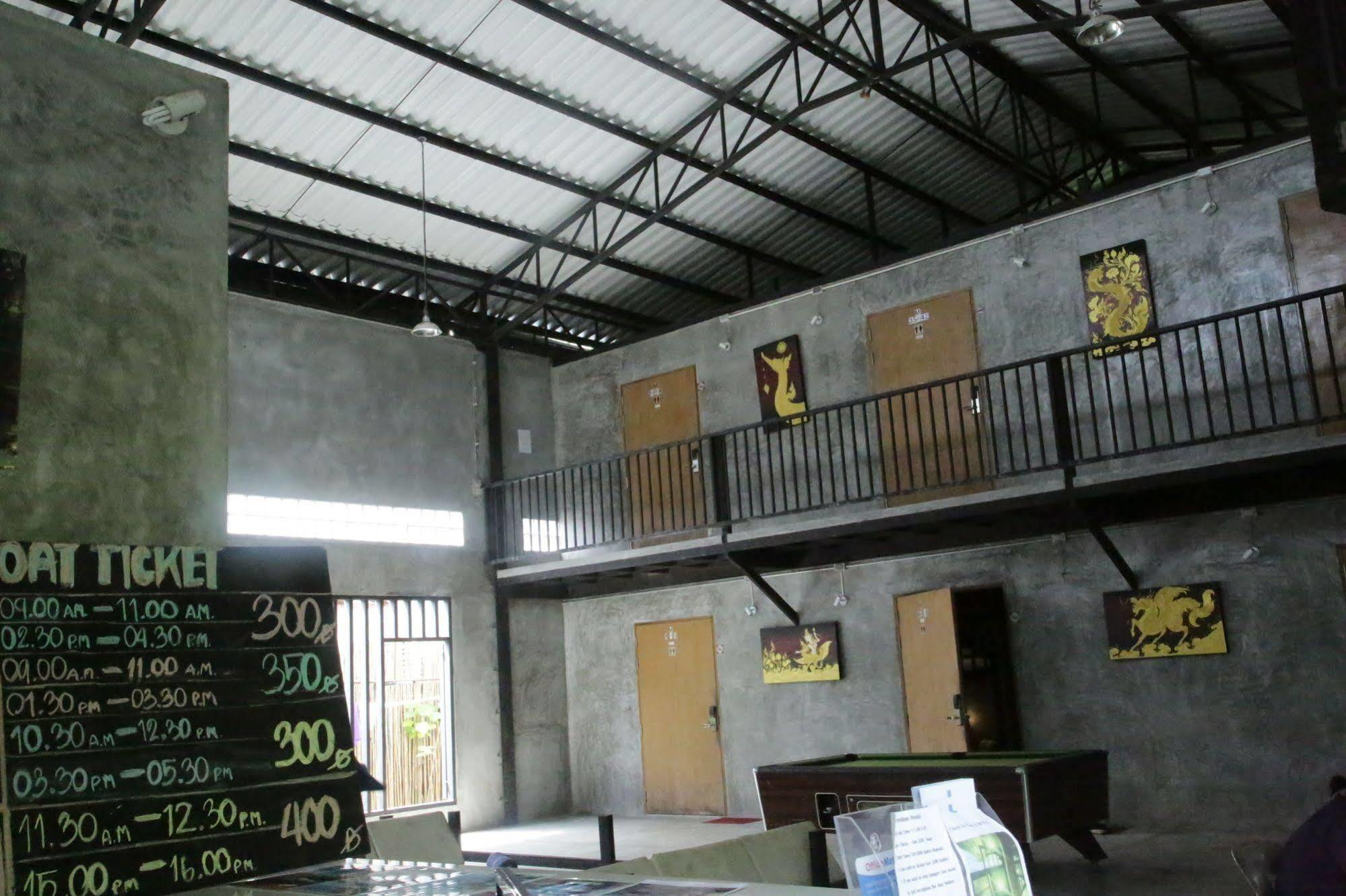 Oyo 585 Freedom Hostel @ Phi Phi Phi Phi Don Exterior foto