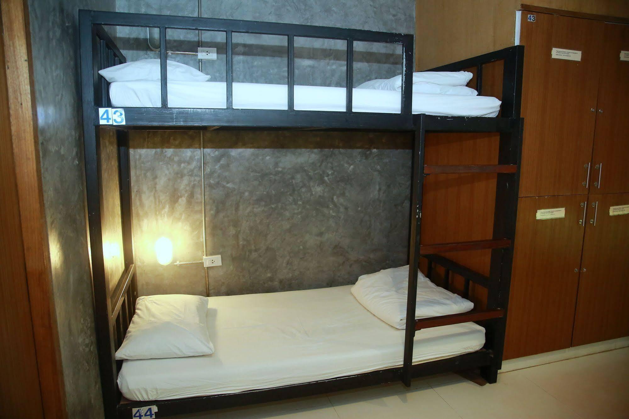Oyo 585 Freedom Hostel @ Phi Phi Phi Phi Don Exterior foto
