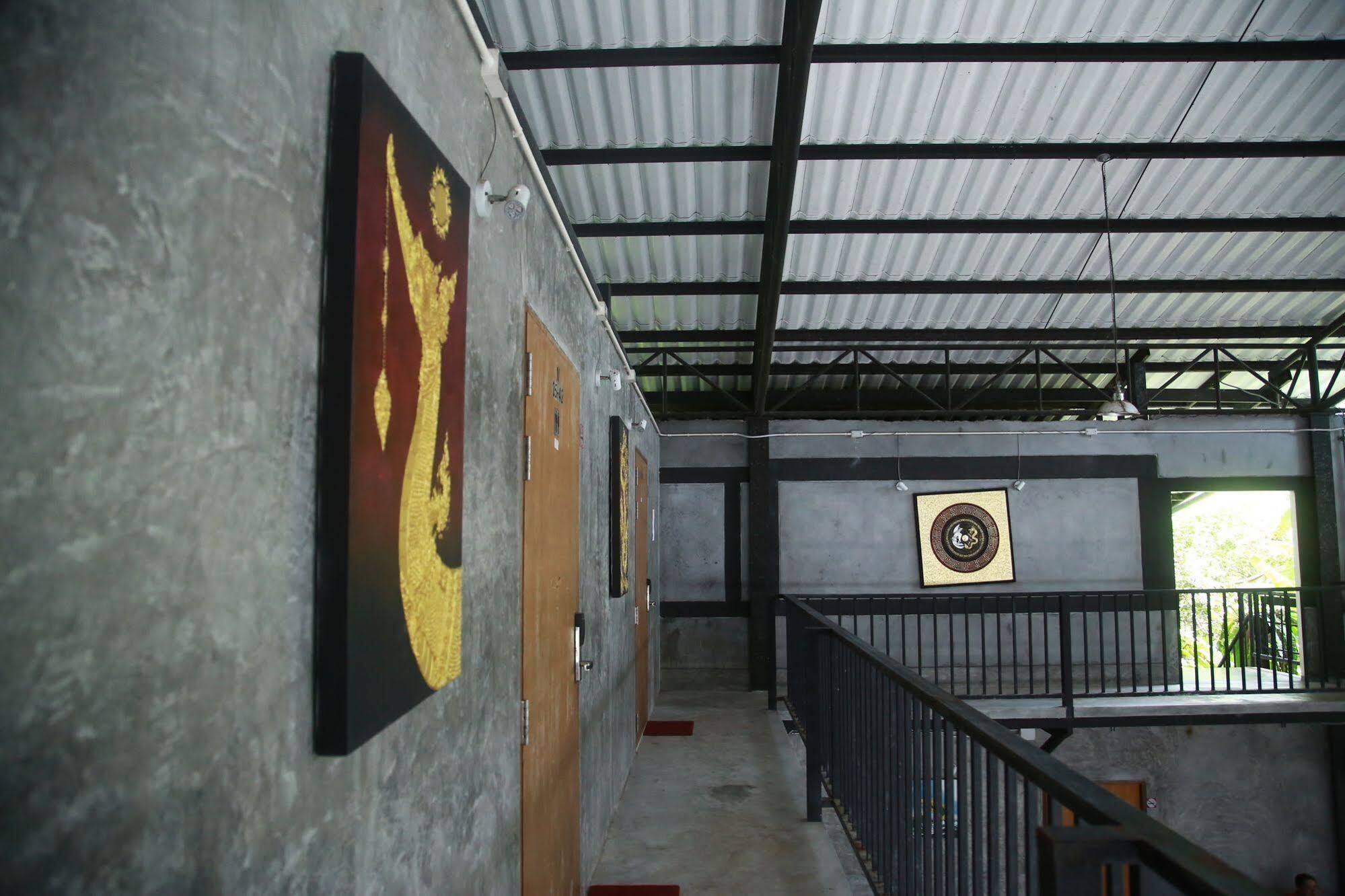 Oyo 585 Freedom Hostel @ Phi Phi Phi Phi Don Exterior foto