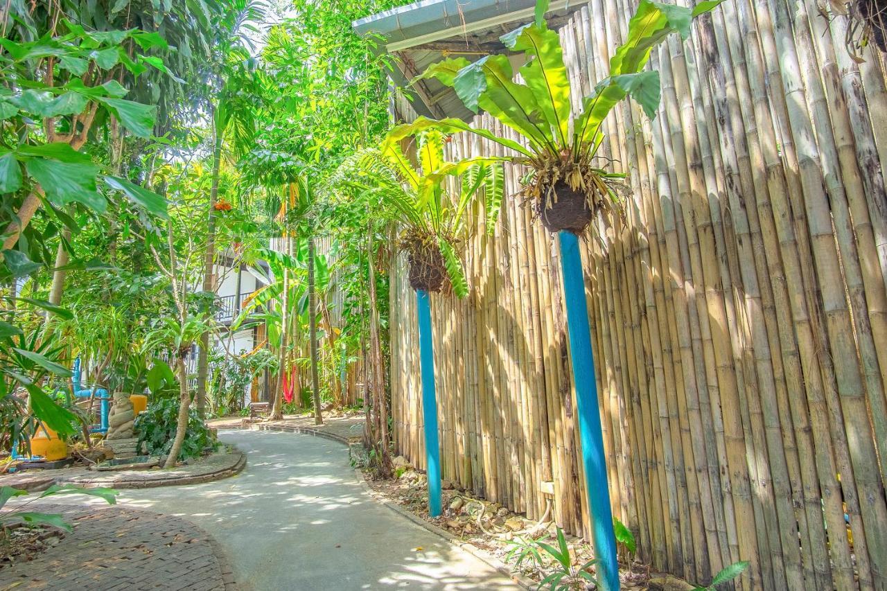 Oyo 585 Freedom Hostel @ Phi Phi Phi Phi Don Exterior foto